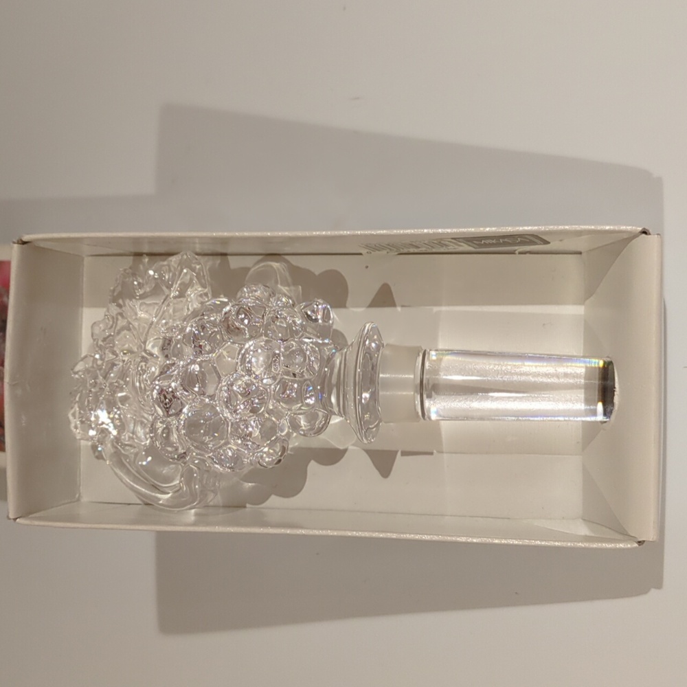 VTG Mikasa Austria Crystal Grape Wine Stopper